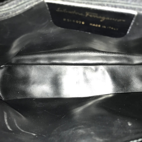 SALVATORE FERRAGAMO BAG SHOULDERBAG ENAMEL LEATHER - Picture 8 of 12